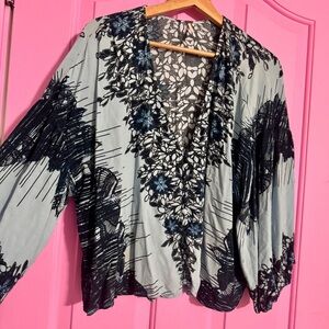 Free People Blue and Navy Women's Top